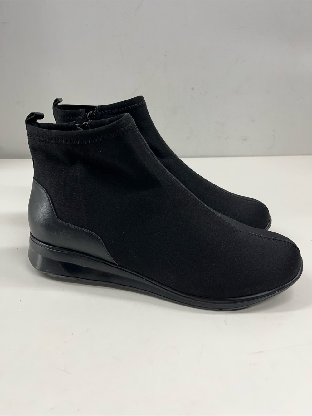 New Walking Cradles Dalton Booties in Black Stretch Fabric Size 9.5